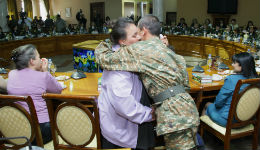 Հանդիպում՝ զինծառայող կանանց և բազմազավակ մայրերի հետ