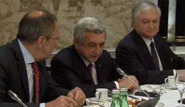 Լավրովի և Սերժ Սարգսյանի ջերմ զրույցն ու Ալիևի դժգոհ դեմքը. տեսանյութ