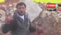 Ասադի դեմ կռվող զինյալը տեսախցիկի առջև հանել է Ասադի կողմնակից զինվորի սիրտը և կերել (տեսանյութ)